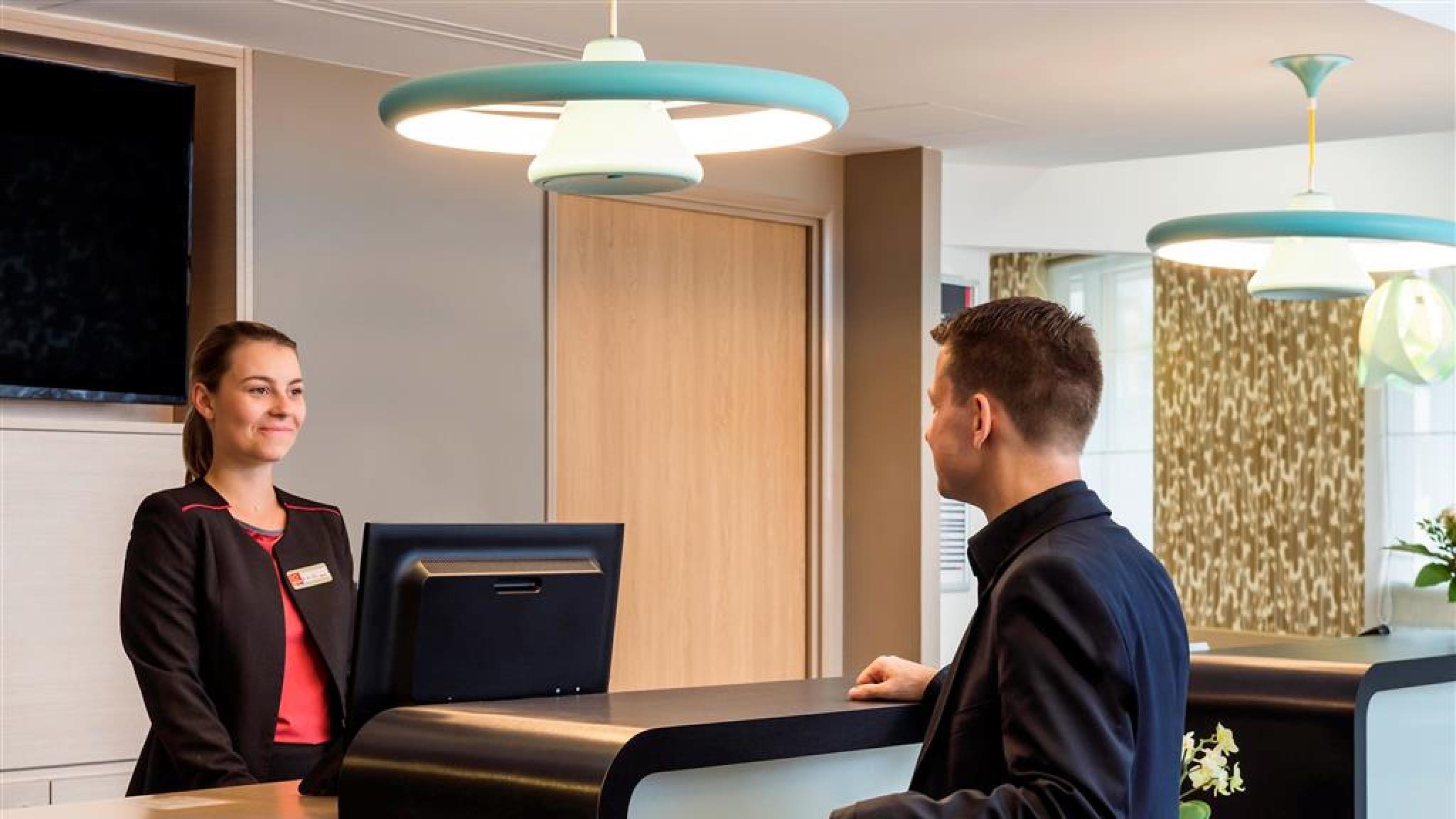 Aparthotel Adagio La Defense Курбьовоа Екстериор снимка