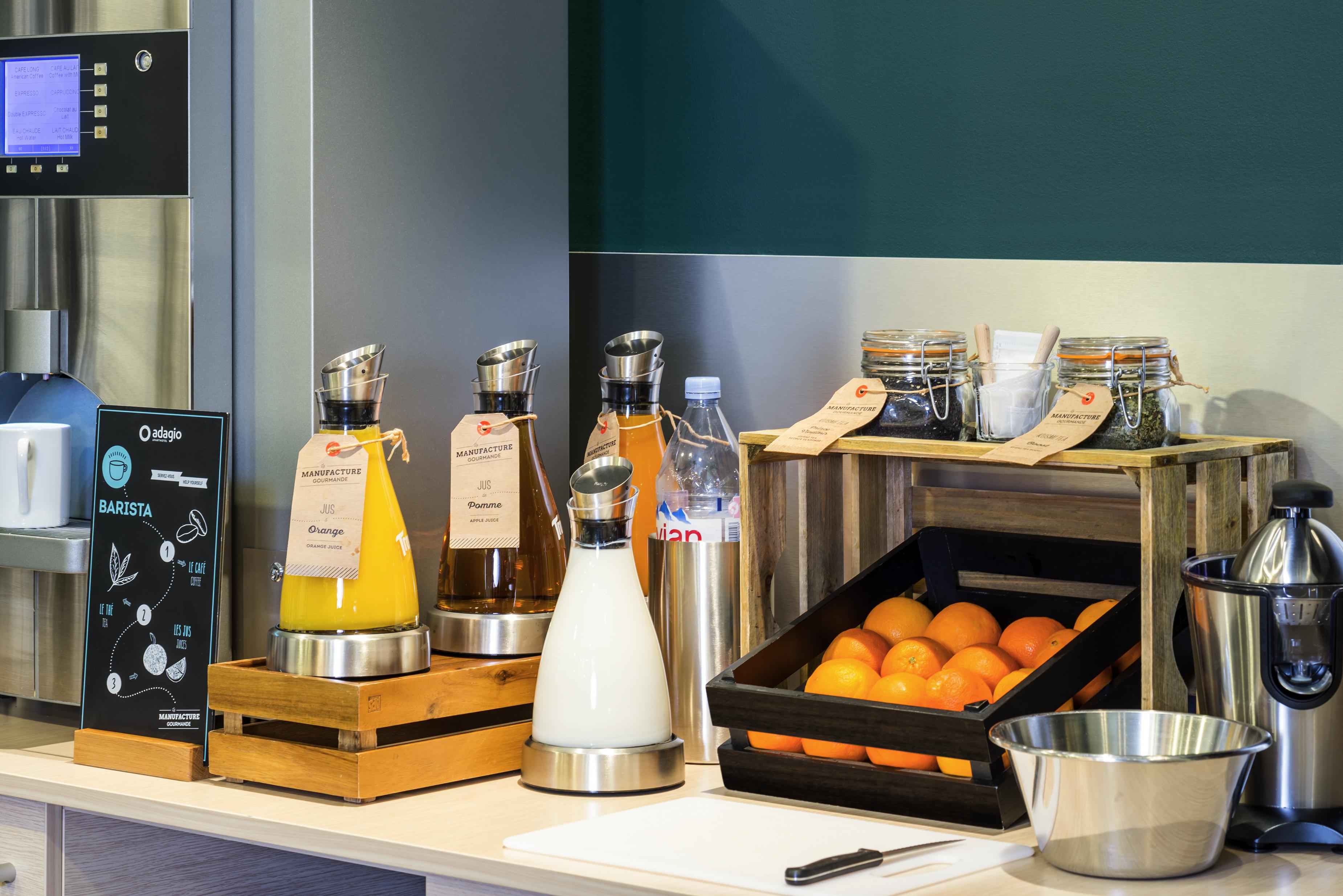 Aparthotel Adagio La Defense Курбьовоа Екстериор снимка