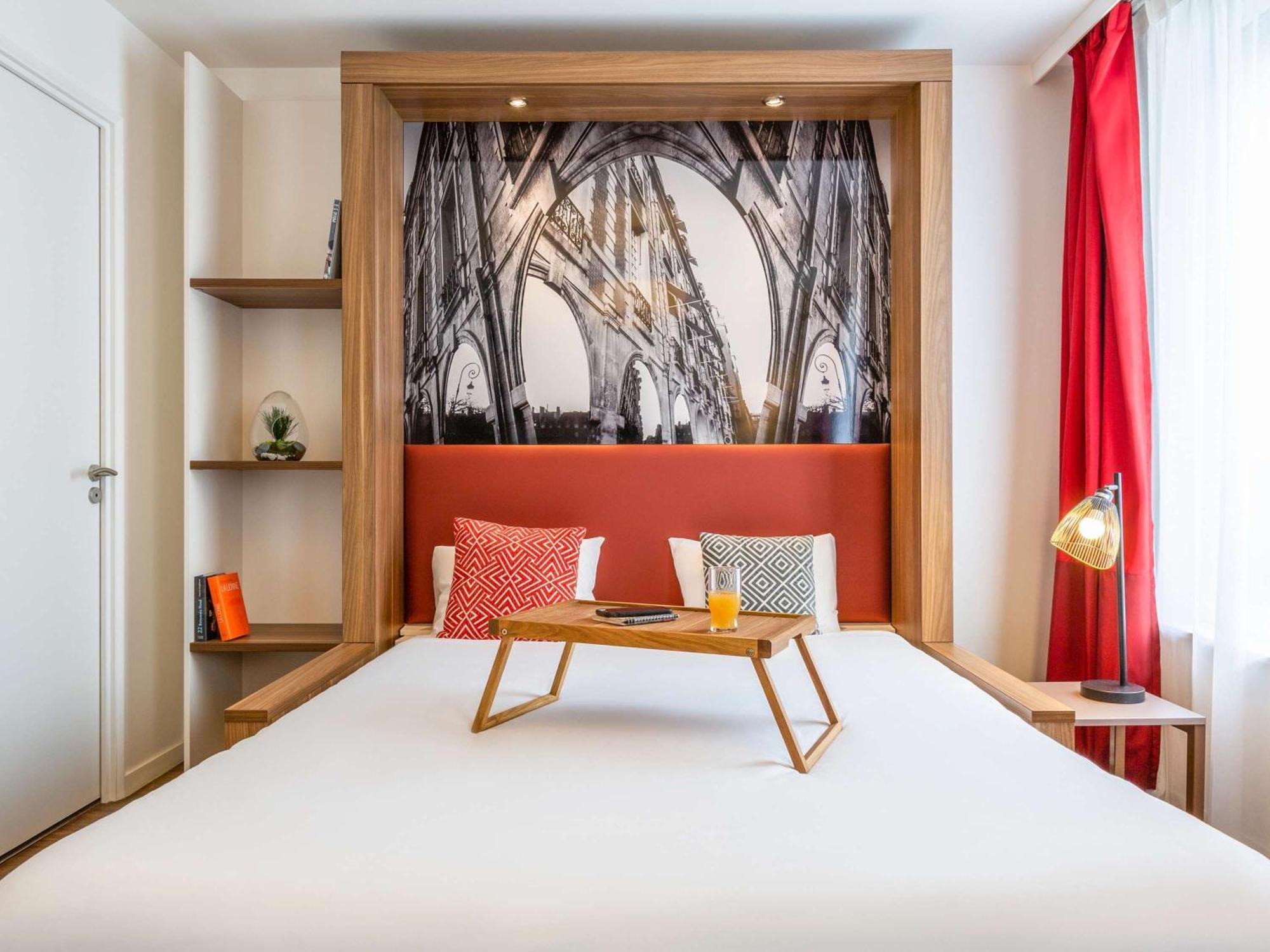 Aparthotel Adagio La Defense Курбьовоа Екстериор снимка